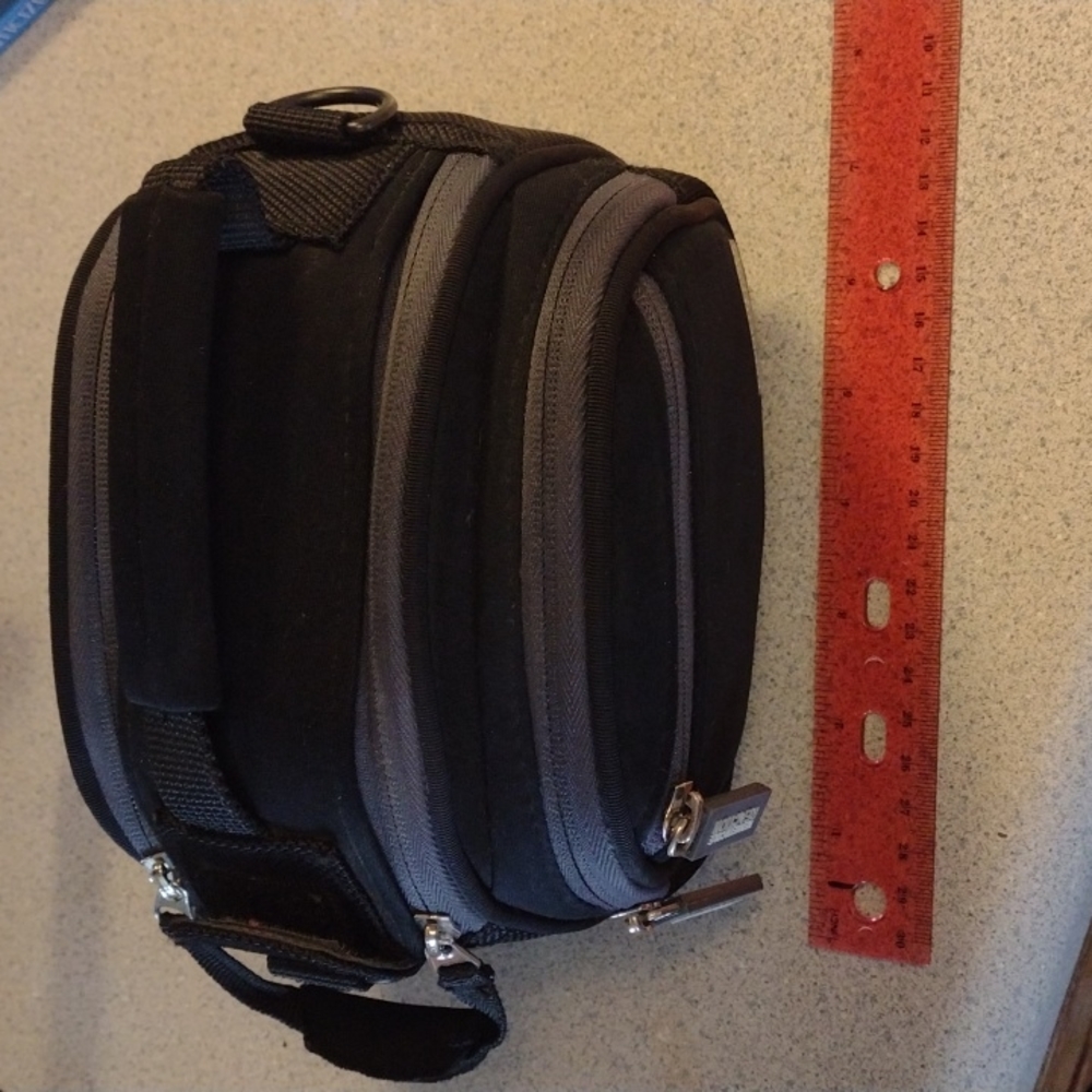 Kenneth Cole Compact Camera Case